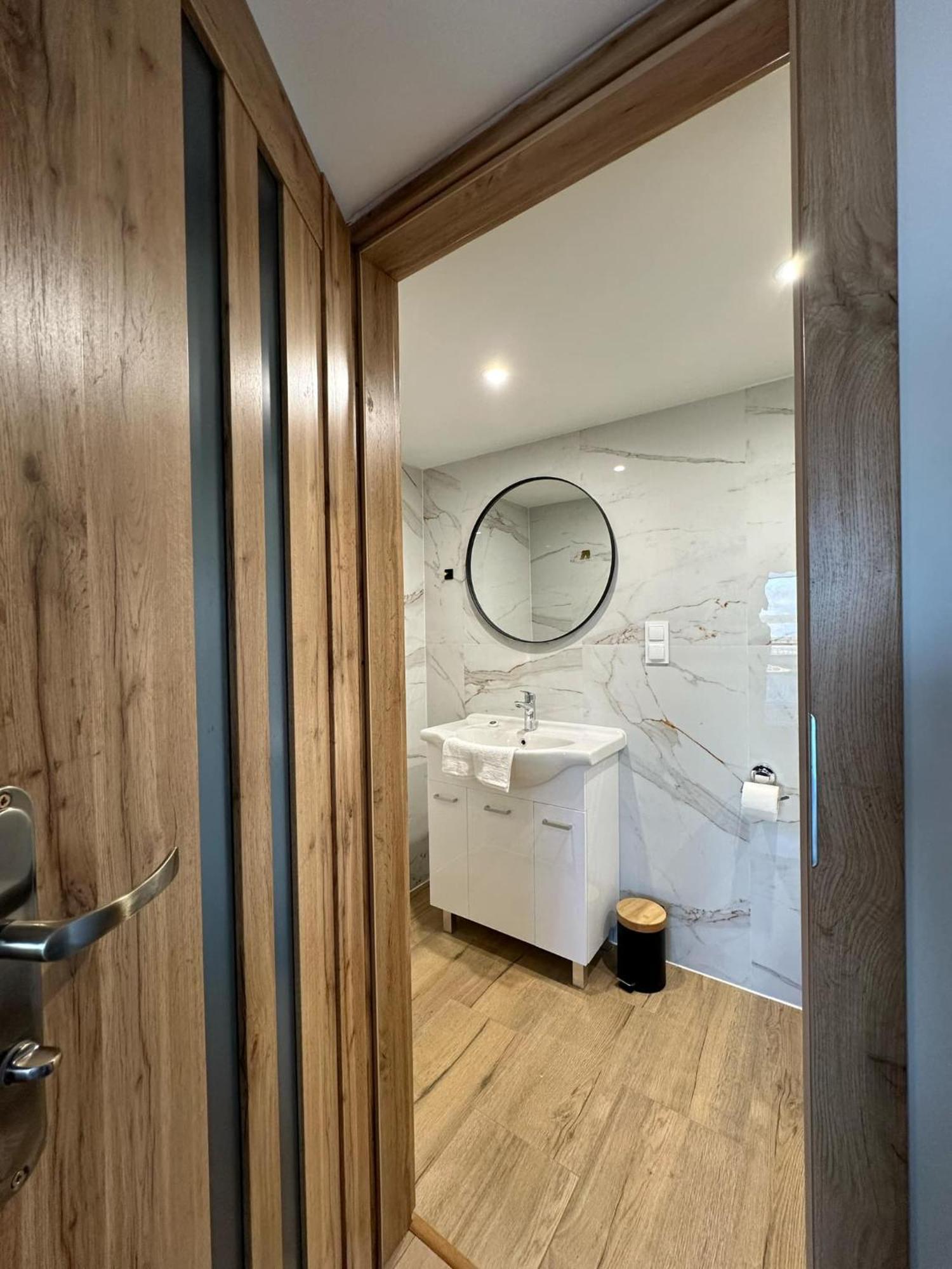 Apartament Bena Ze Zjawiskowym Tarasem Widokowym Chełmno Buitenkant foto
