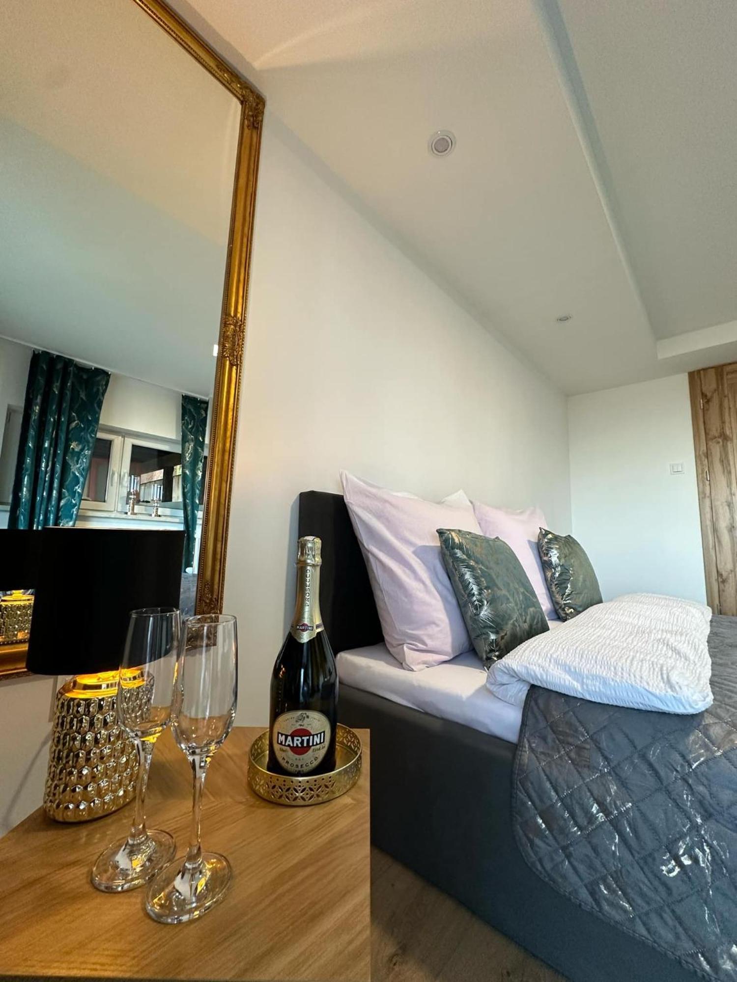 Apartament Bena Ze Zjawiskowym Tarasem Widokowym Chełmno Buitenkant foto