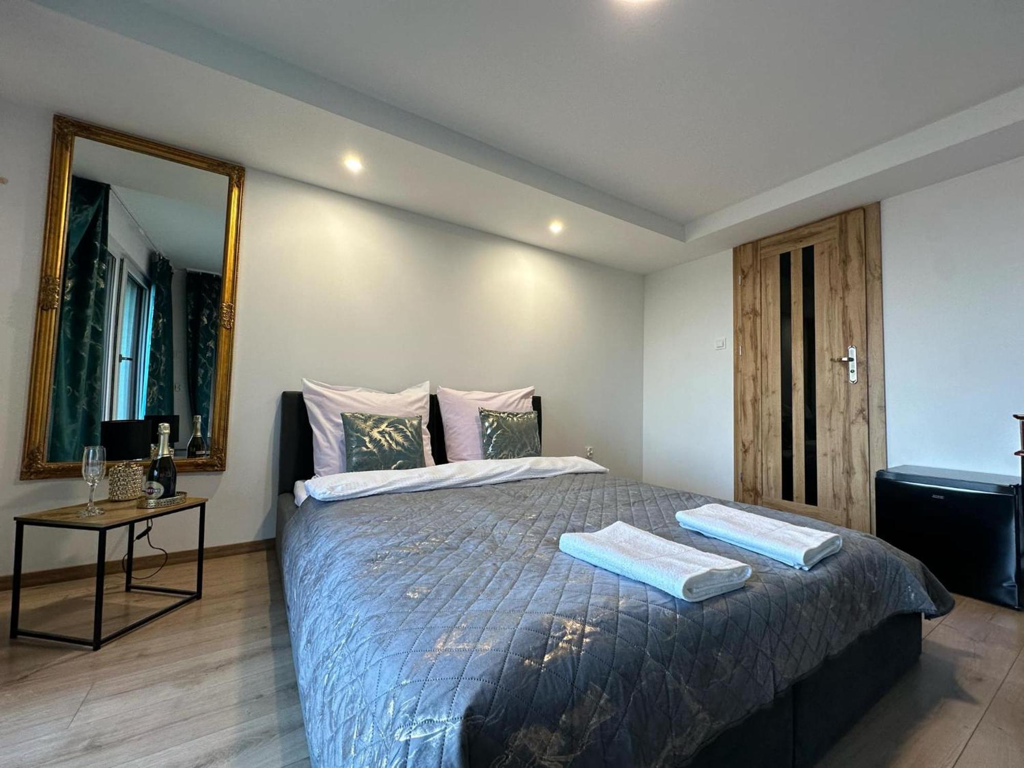 Apartament Bena Ze Zjawiskowym Tarasem Widokowym Chełmno Buitenkant foto