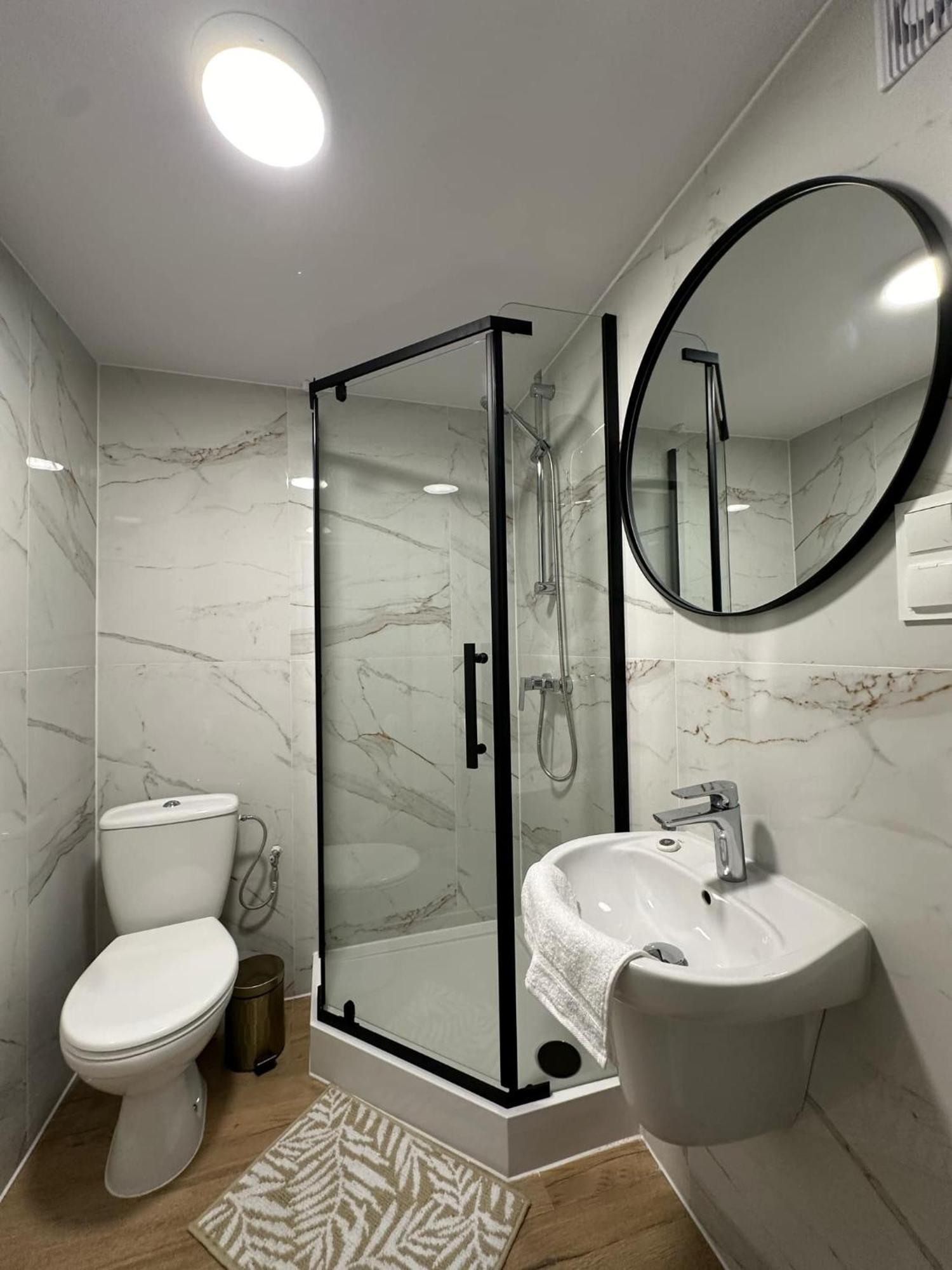Apartament Bena Ze Zjawiskowym Tarasem Widokowym Chełmno Buitenkant foto